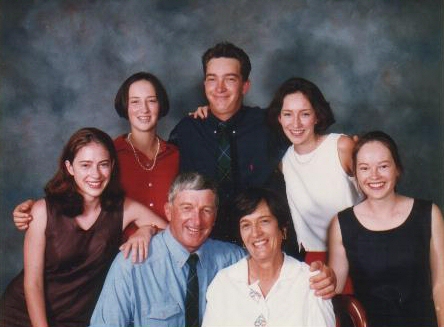 Alice Jean nee McLachlan Rixon descendants -  writer of Trib to her  Robyn nee Maunder Henderson with husb & 5 chn in 1998 in Qld