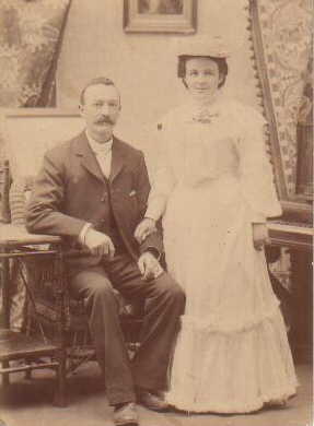 Alice Jean McLachlan  wed Fred Rixon in 1904 Hillgrove NSW