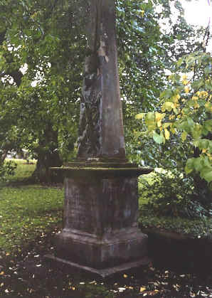 Duncan Ban MacIntyre's grave in Edinburgh