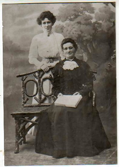 Jane McLachlan McDonald  & dau Jean McDonald Blackwell  -circa 1910