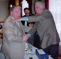 Kenneth Fee, Editor of the Scots Independent gives Oliver Brown Award to leading scottish journalist Murray Ritchie