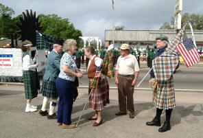 Also Beth and Mel greet their Tallahassee host and hostess Al and Doris Henderson of clan Henderson as well as Rev. James Urquhart and his wife Margaret, clan Urquhart