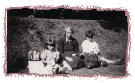Family Snap at Edinburgh Zoo