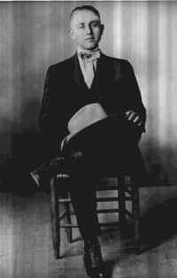 Dennis Homer Flynn Jones