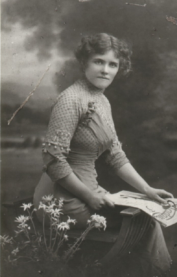 Phoebe  nee Gant Strickland second daughter of Elizabeth McLachlan & Charles George Gant  photo abt 1915
