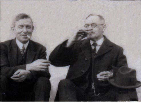on the left Johnson Saunders Weir and his brother Harry/Henry Weir